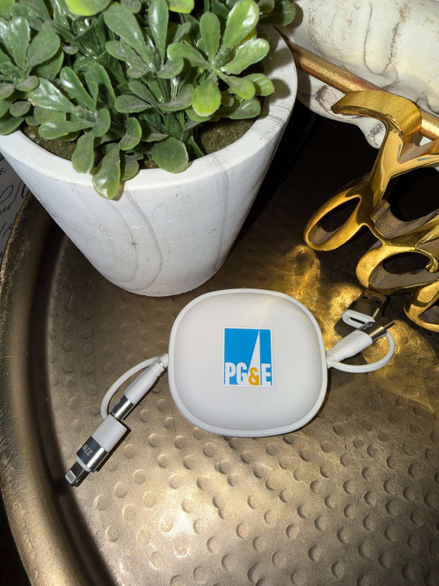 Retractable car charger