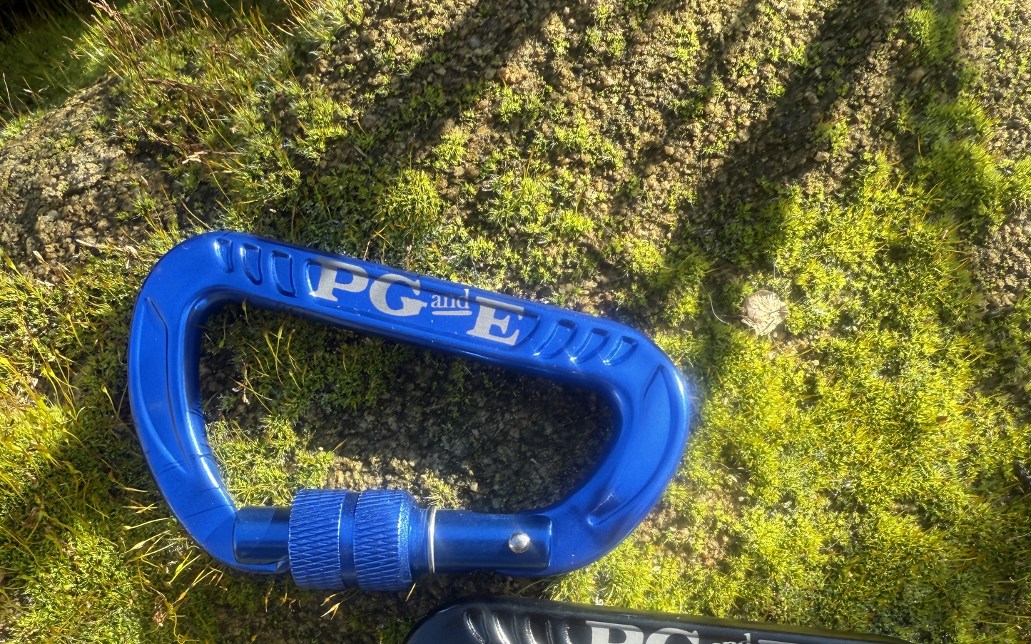 Carabiner with Lock