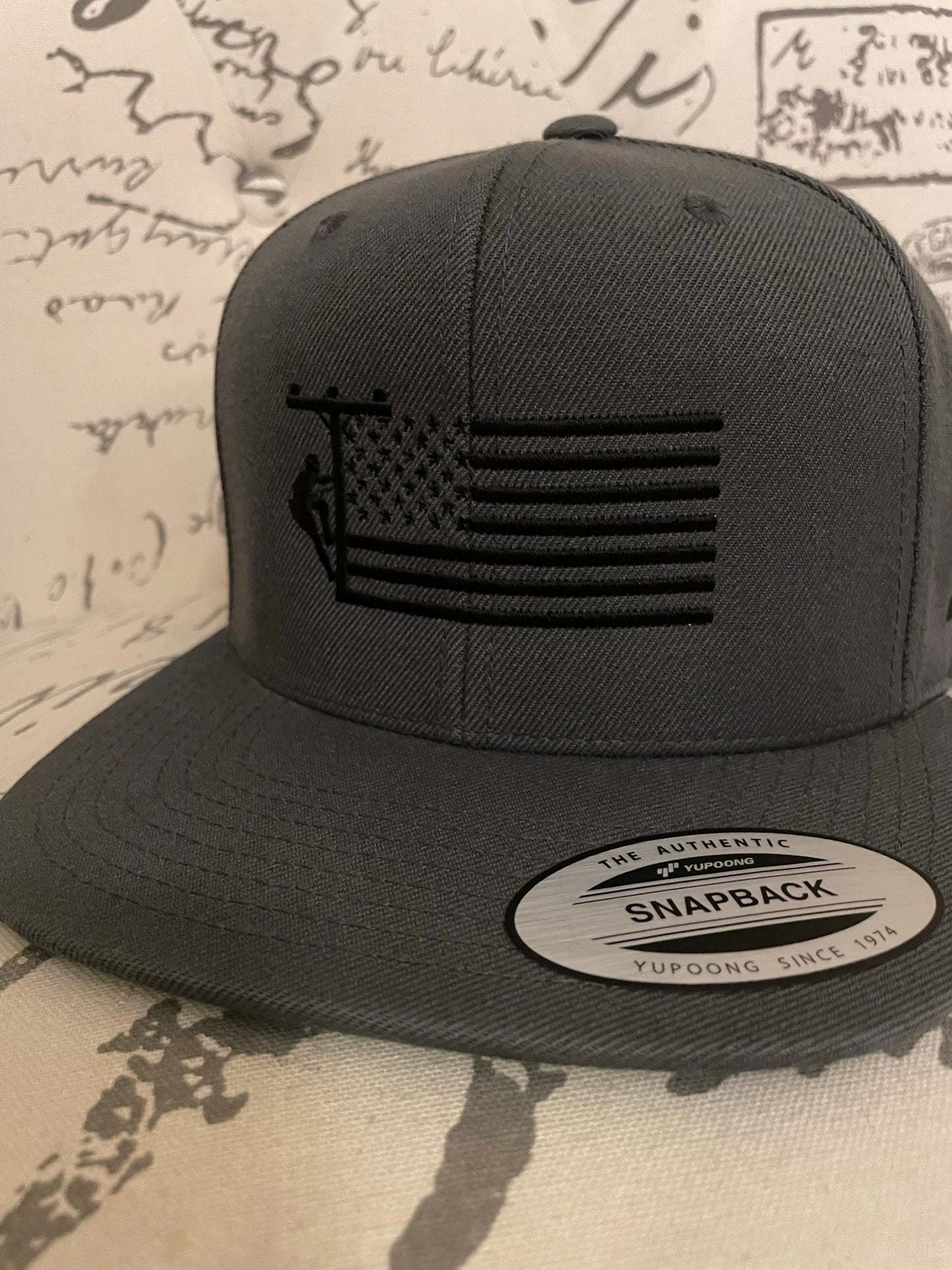 Yuppong Flat Bill Line Man Flag Logo