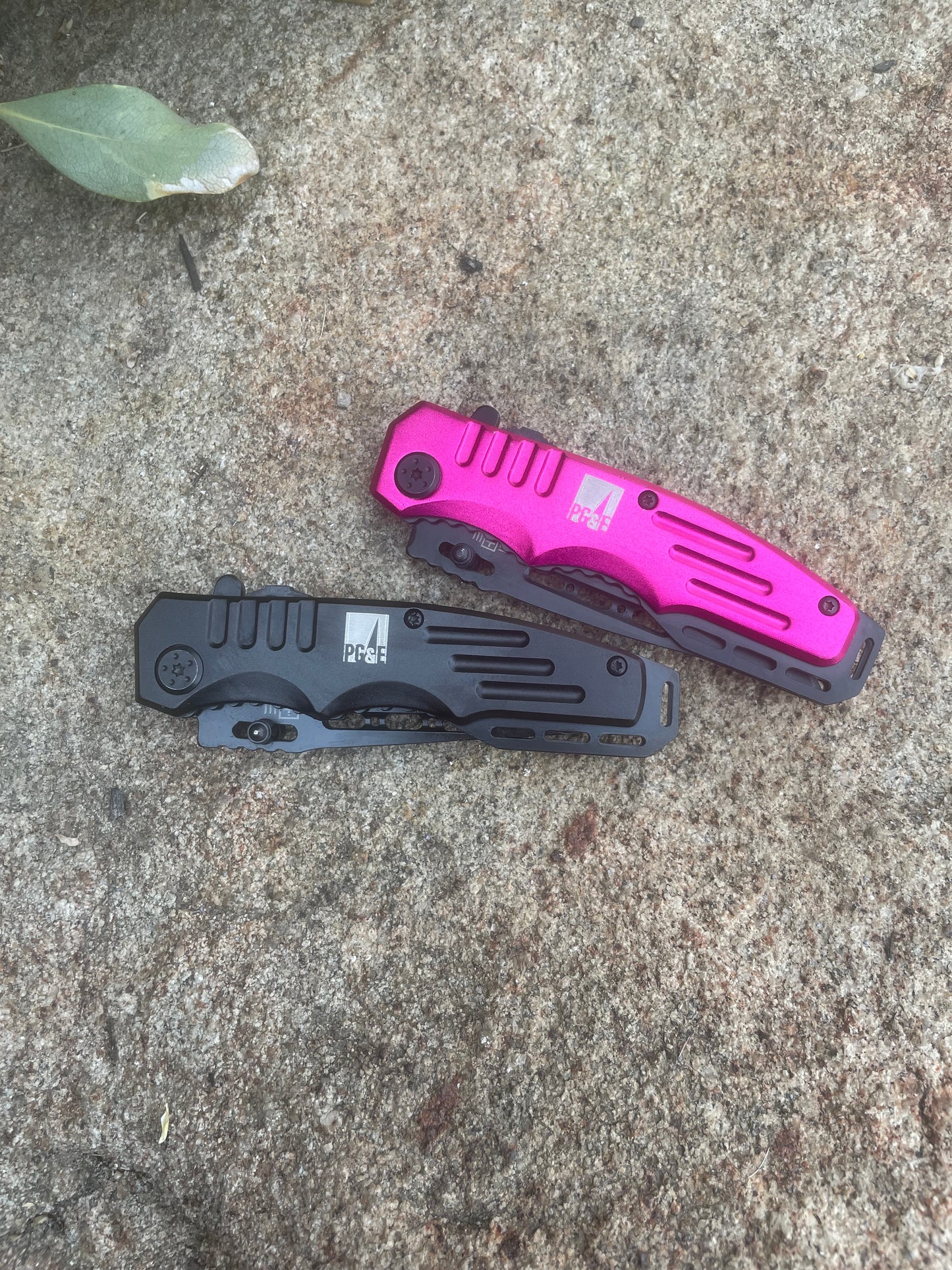 Knife Metal With Grooves