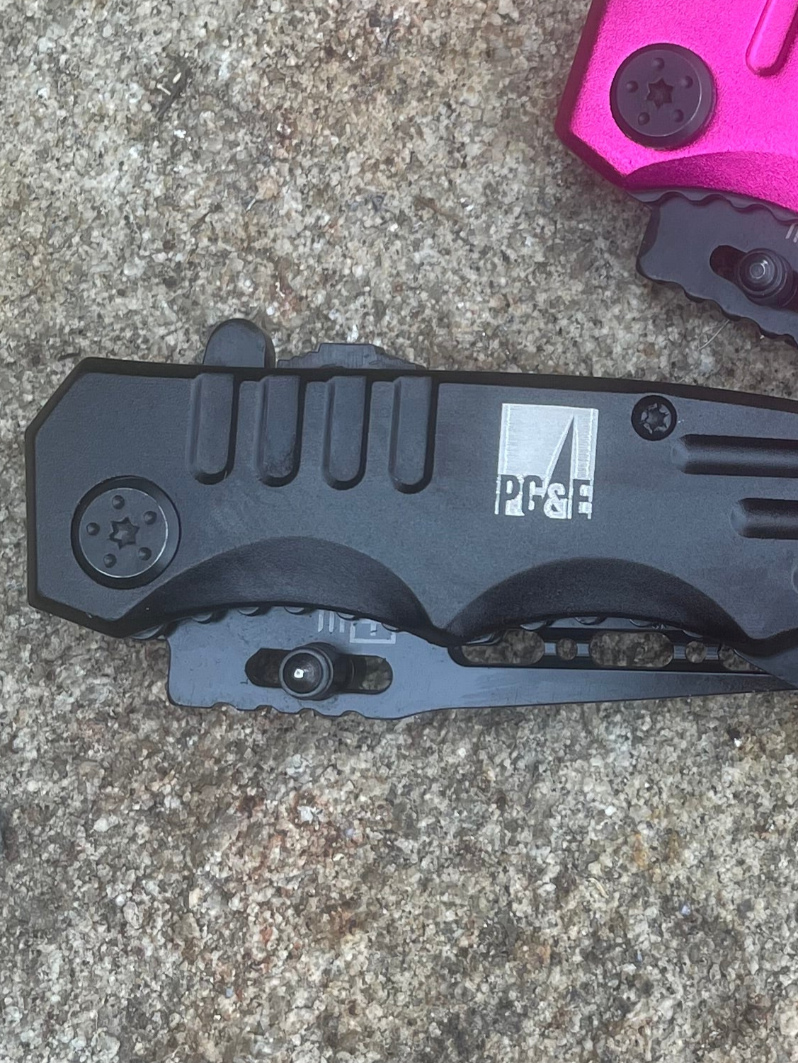 Knife Metal With Grooves