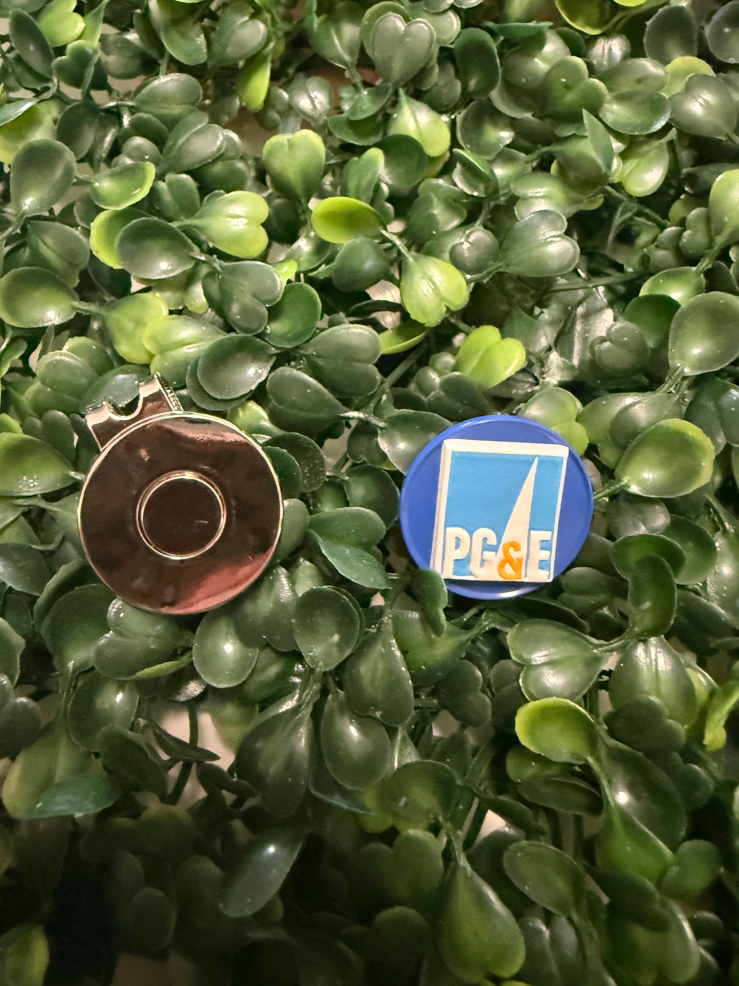 Magnetic Hat Clip With Golf Ball Marker