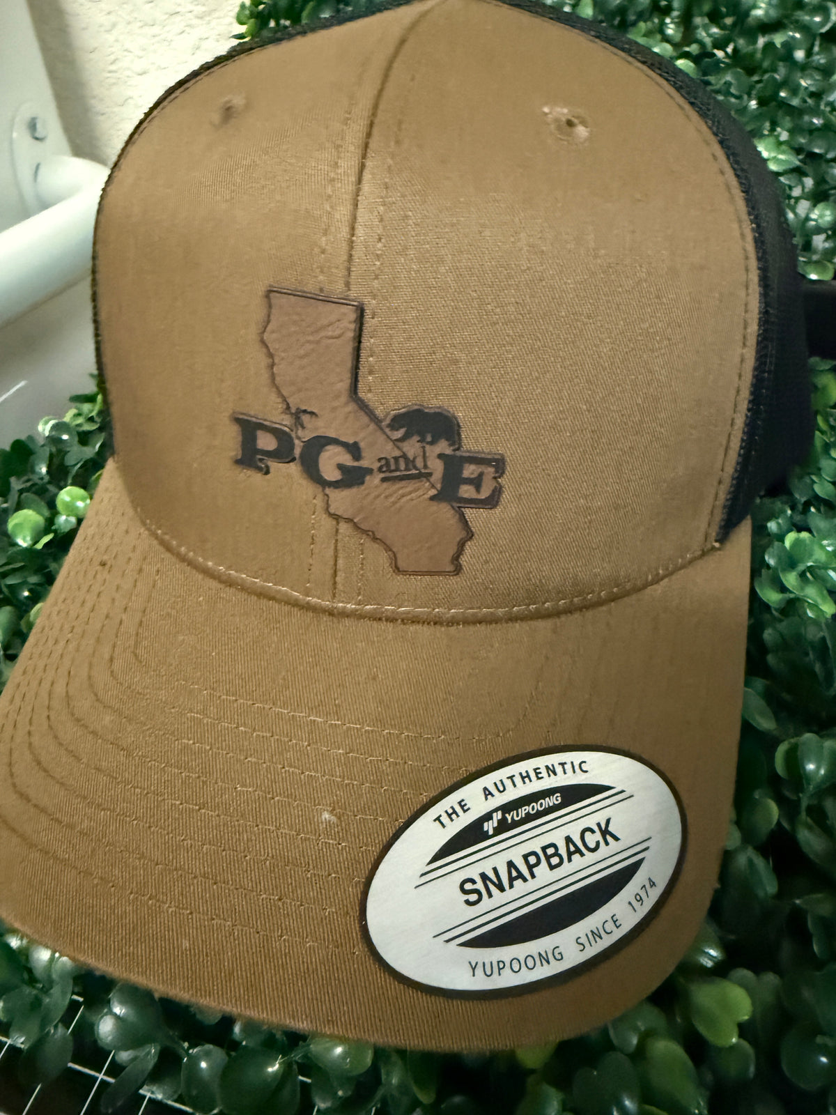 Yupoong Cali Bear Logo 6606